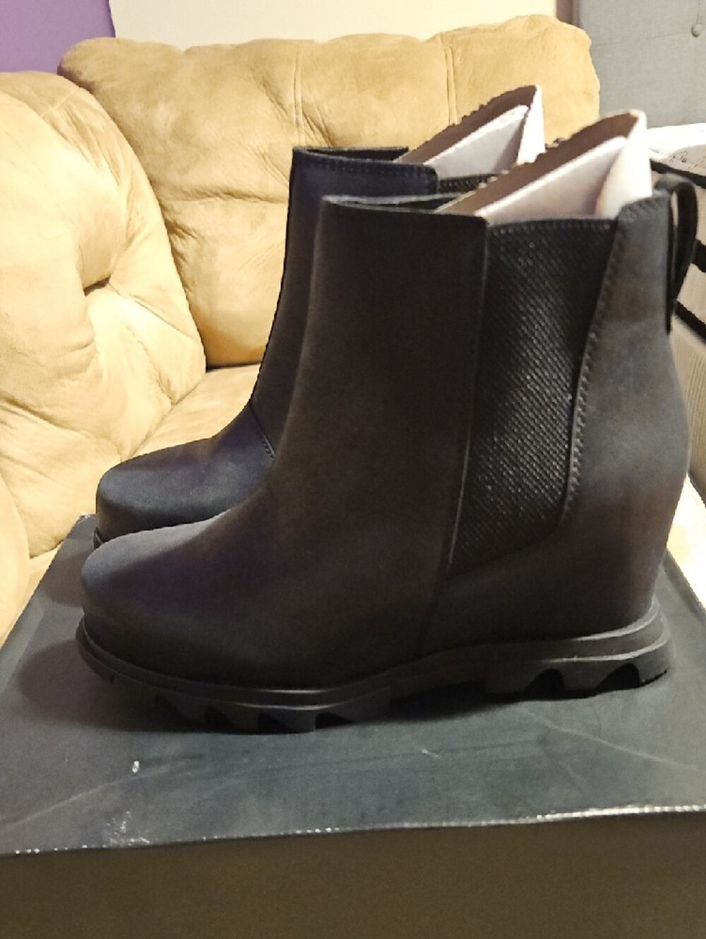 Sorel Joan of Arctic Wedge III Chelsea Ankle Boots in Black - Picture 2 of 8